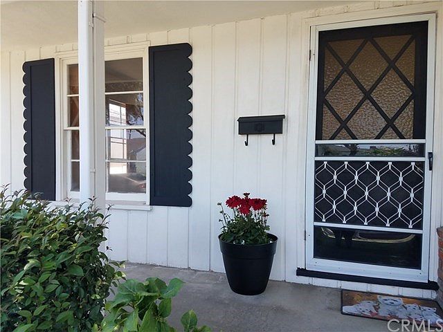 we just painted everything..more pics to come!