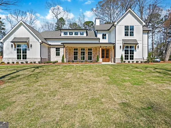 273 Hickory Hills Dr, Jefferson, GA 30549