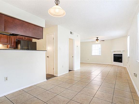 4th image of 737 Heavens Dr APT 1
