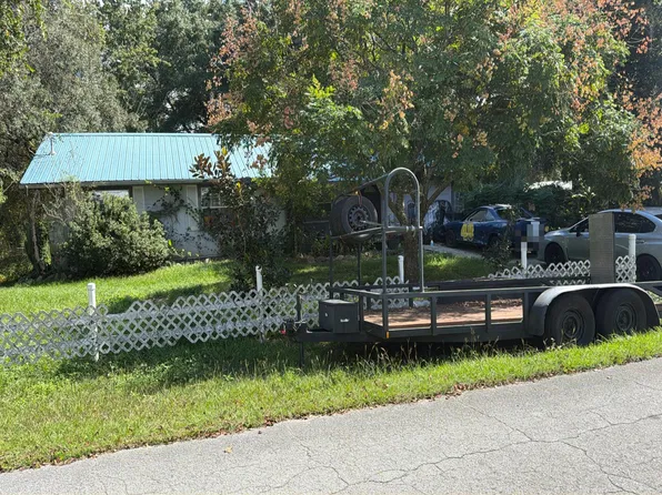 3950 E Gloria Dr, Hernando, FL 34442