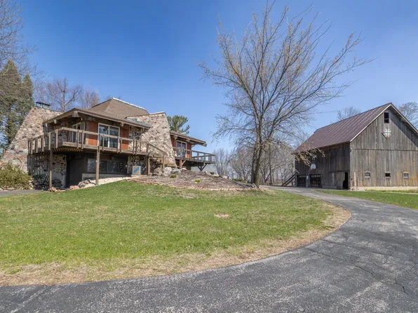 35444 Irene Rd, Kirkland, IL 60146