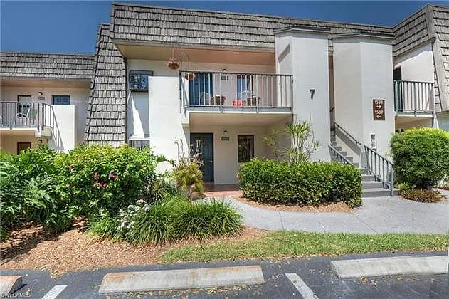 1537 Oyster Catcher Point #B — Photo 30