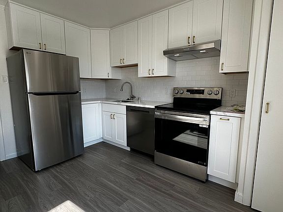 4th image of 300 Prague St #1026R
