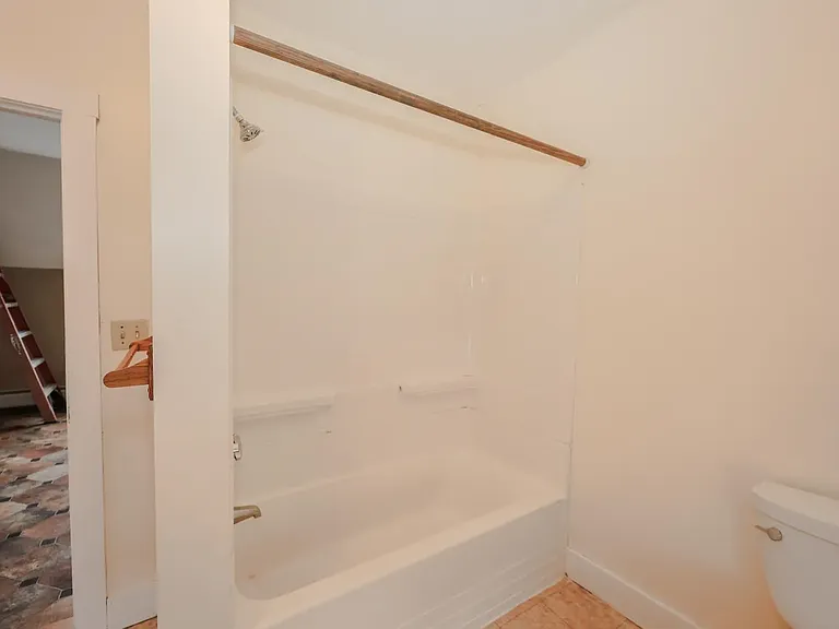 14 Chestnut St #2 — Photo 10