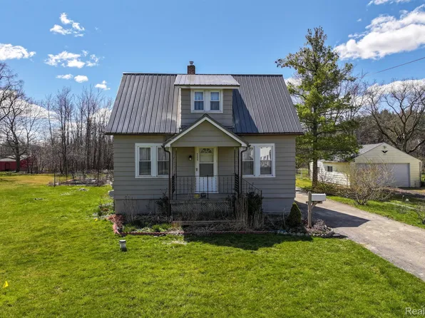 6355 W Court St, Flint, MI 48532