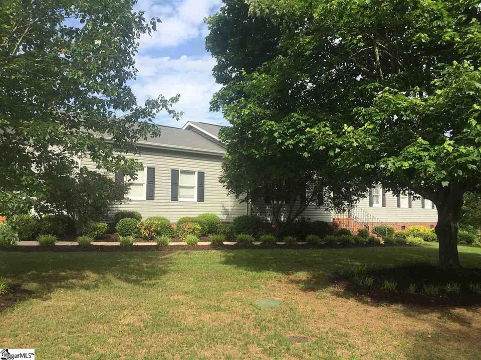 1st image of 35 Montague Cir