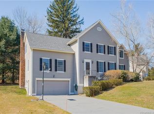 3 Sidney Way UNIT 3, Simsbury, CT 06070