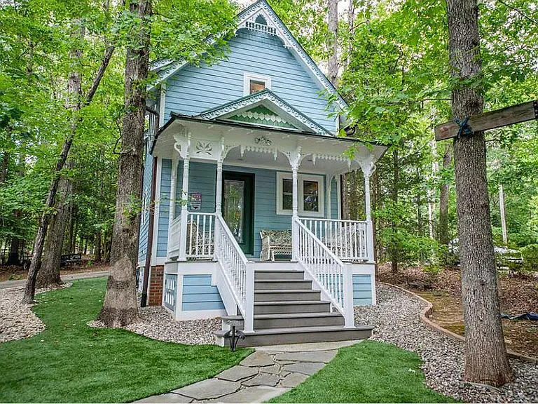 Beechwood Dr — Photo 1