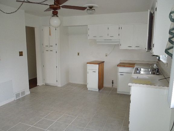 5th image of 33624 Pawnee St