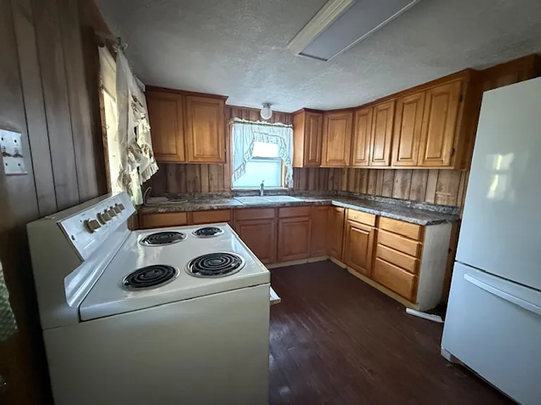 525 Arch St — Photo 6