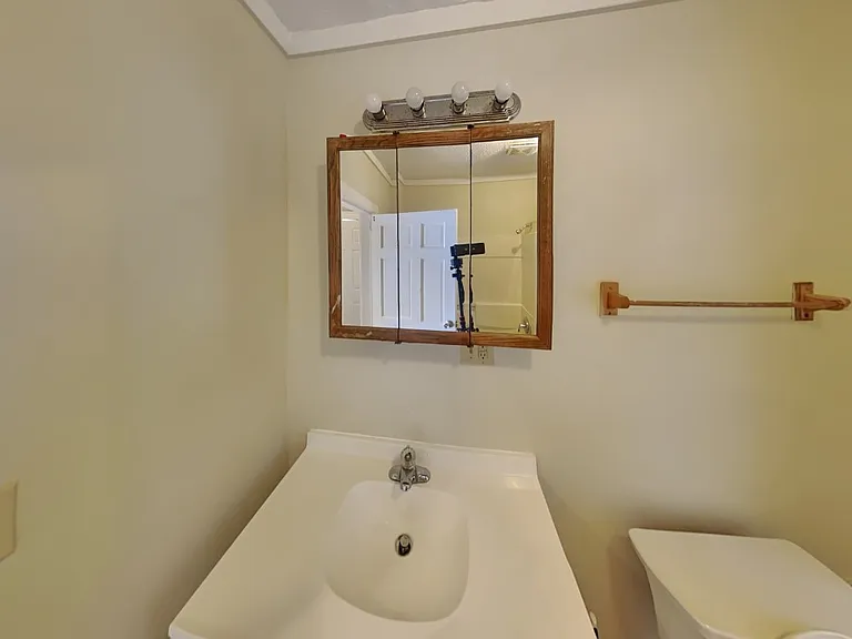 308 14th Ave — Photo 3