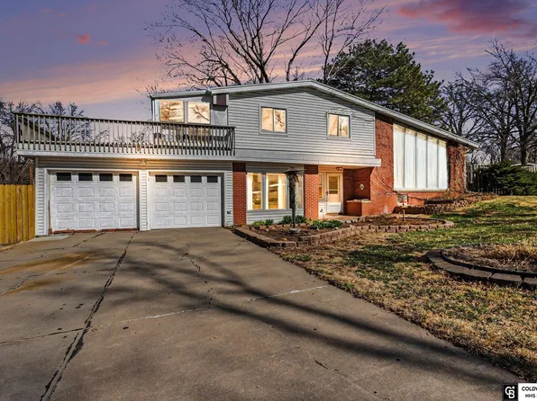 6700 S Bermuda Dr, Lincoln, NE 68506