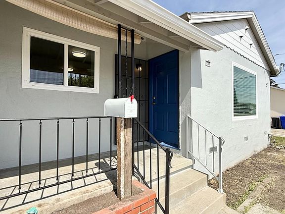 5th image of 1367 Hubbard Ave