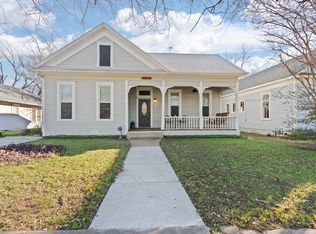 818 N Anglin St, Cleburne, TX 76031