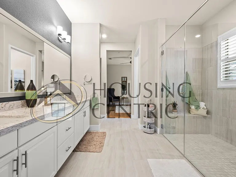 3061 Calypso Cir — Photo 35