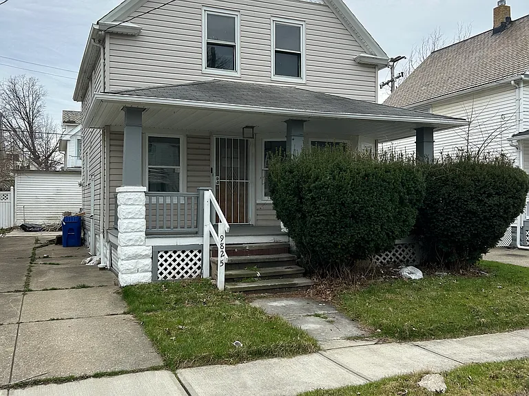 9825 Macon Ave — Photo 1