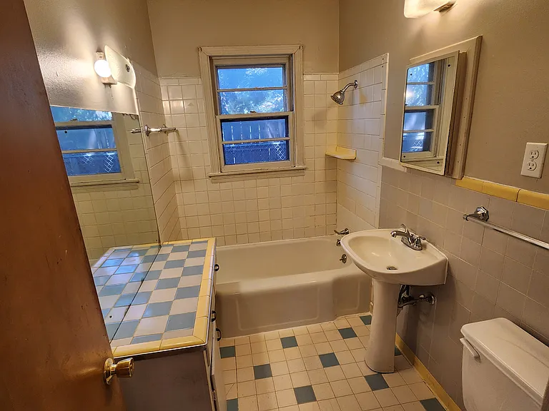 1209 N Jefferson Ave — Photo 10