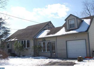 533 Dubois Ave, Barrington, NJ 08007