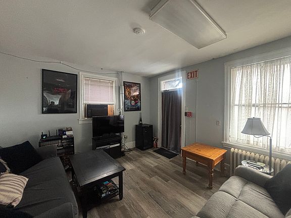 4th image of 71 W Northampton St #1