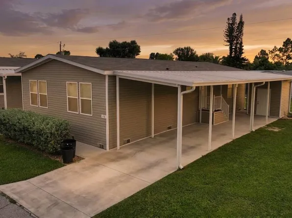 536 Zebra Dr #536, North Fort Myers, FL 33917