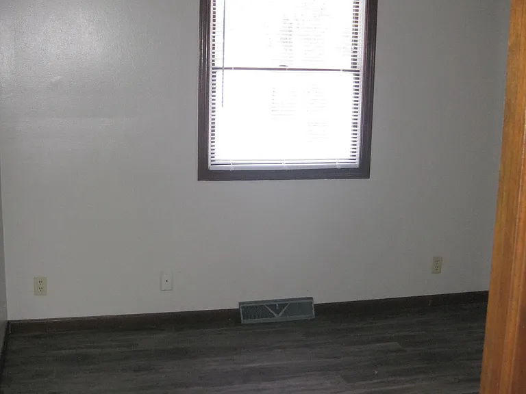 522 W 30th St — Photo 27