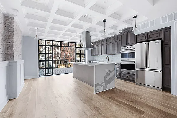 Sold by Compass | media 1