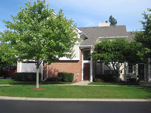 4th image of 56112 Troon Dr N