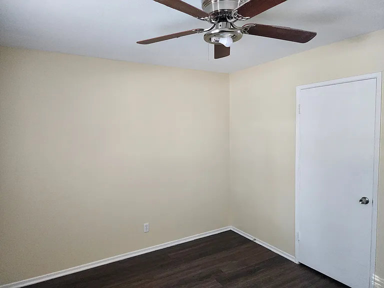 43314 27th St W — Photo 13