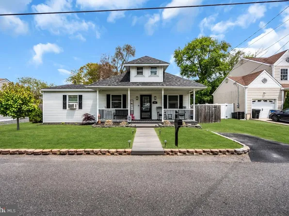 49 Illinois Ave, Waretown, NJ 08758