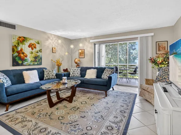 330 NE 26th Avenue #318, Boynton Beach, FL 33435