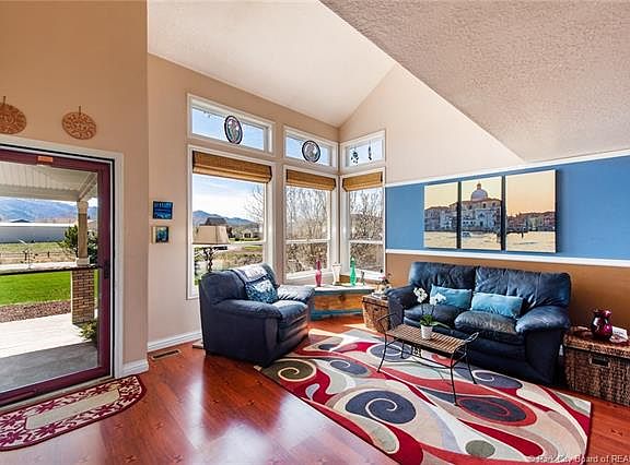 4th image of 6488 N Countryside Cir