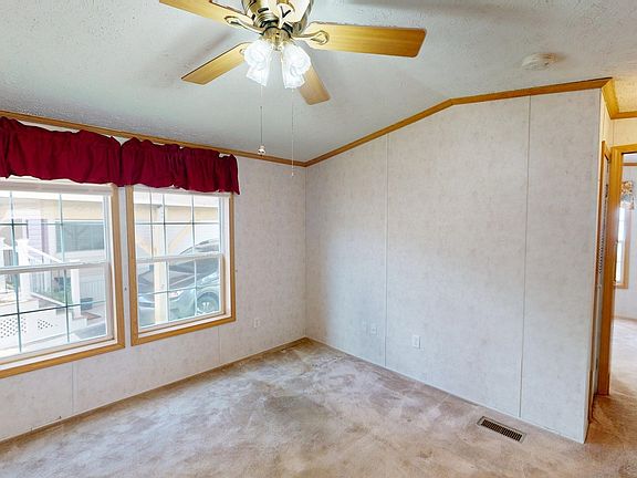 4th image of 165 Summer St APT 2