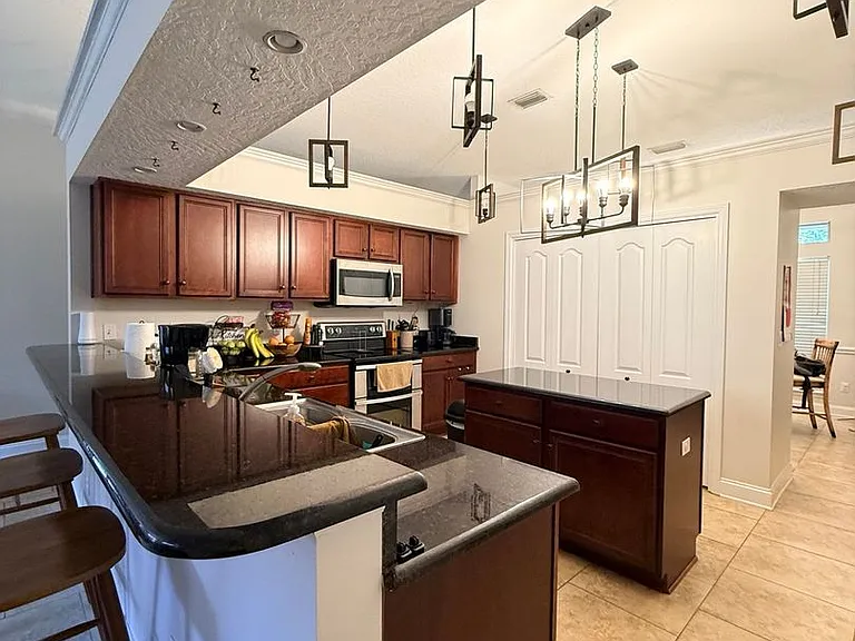 2204 Whits Manor Rd — Photo 4