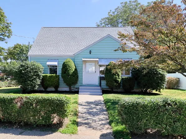 1055 Stratford Road, Stratford, CT 06615
