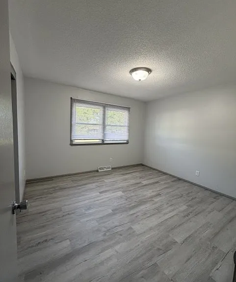 1809 Garry Ave NW — Photo 6