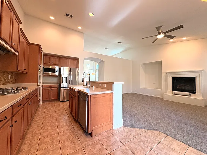 6048 Great Basin Dr — Photo 8