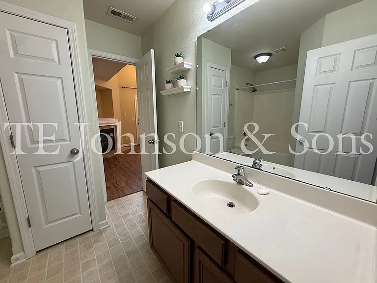 108 Greenway St — Photo 22