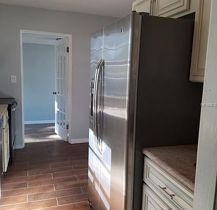4th image of 2415 Stevens Ave