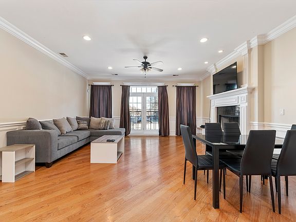 2nd image of 5062 N Kimball Ave #1