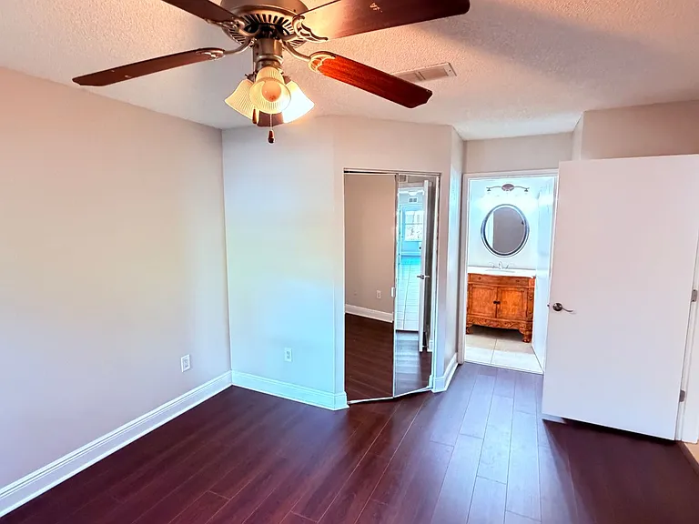 712 Secret Harbor Ln #100 — Photo 10