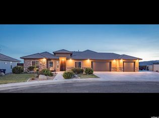 857 W Crystal Cir, Saint George, UT 84770