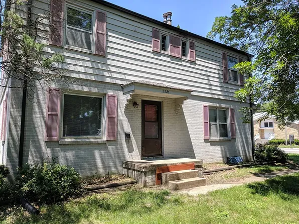 2224 52nd St #1, Des Moines, IA 50310