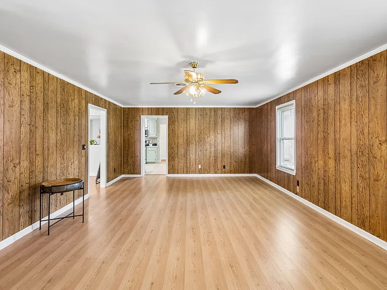 3317 Marcus Dr — Photo 15
