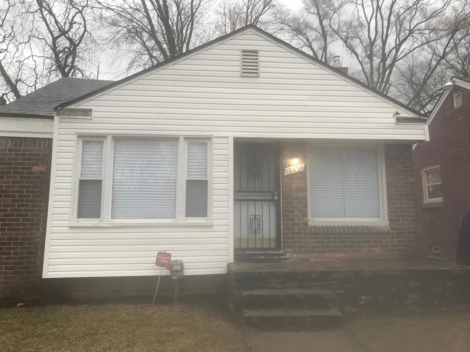 3 bed, 986 sqft, $1,200 — Photo 1
