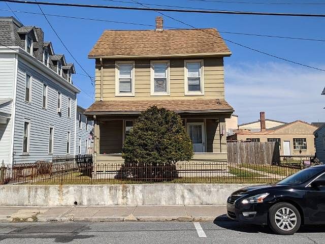 1st image of 1631 Newport Ave