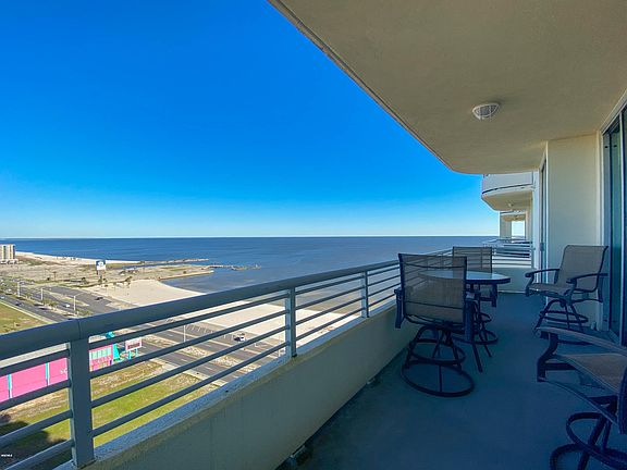 2nd image of 2060 Beach Blvd