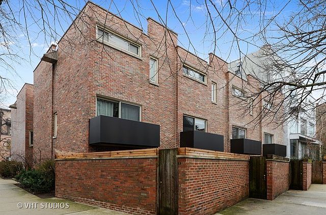 1st image of 523 W Dickens Ave