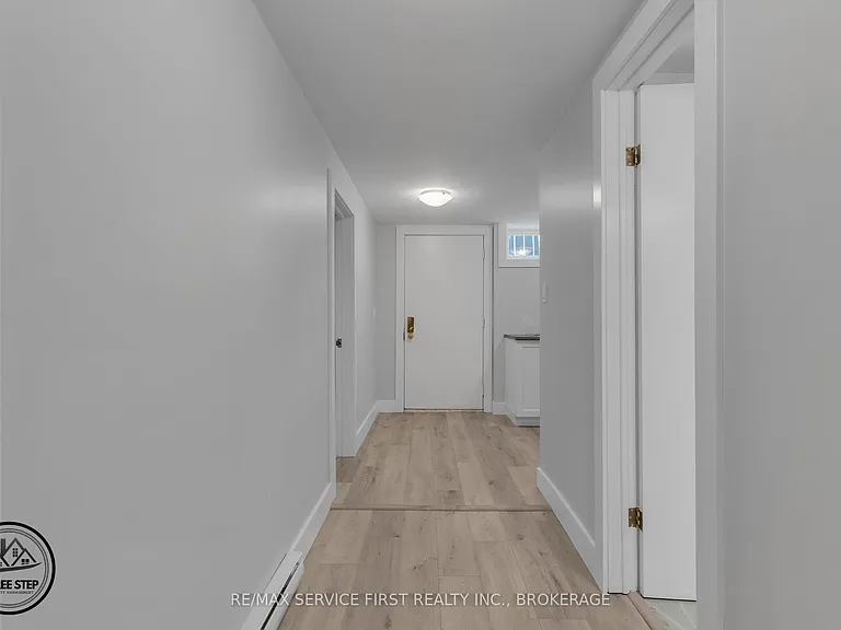 9 Rockford Pl — Photo 3