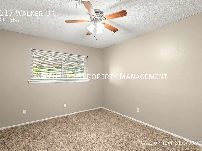 1217 Walker Dr — Photo 15
