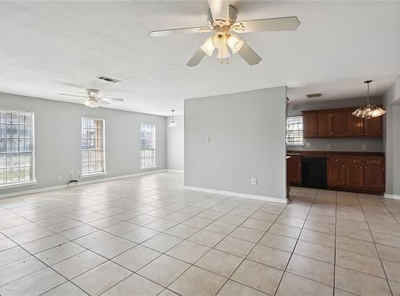 3rd image of 10711 Willowbrae Dr